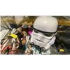 Image 2 : SHELF OF ASSORTED COLLECTABLES, ELECTRONICS, COIN PURSES & MORE