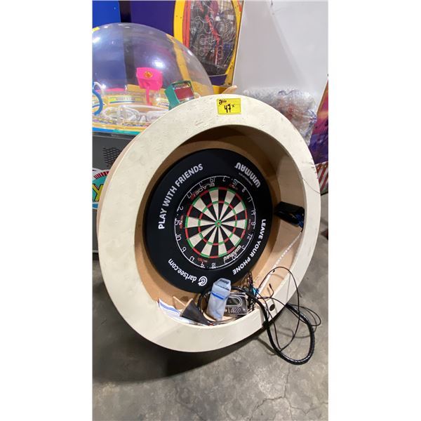 WINMAU BLADE 6 PROFESSIONAL TOURNAMENT APPROVED BRISTLE DARTBOARD IN ILLUMINATED SURROUND WITH