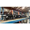 Image 1 : SHELF OF BLACK ADJUSTABLE TRACK LIGHTING