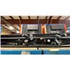 Image 4 : SHELF OF BLACK ADJUSTABLE TRACK LIGHTING