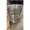 Image 2 : 2- 16" DIAMETER LARGE QUART MIXING BOWLS