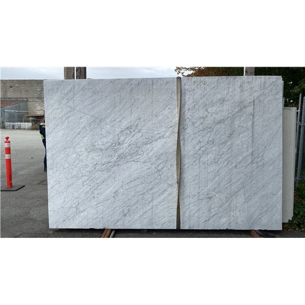1 STONE COUNTERTOP SLAB WHITE WITH GREY GRAIN APPROX 10'L X 6.5'W X 3/4" THICK