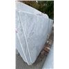 Image 1 : 1 STONE COUNTERTOP SLAB WHITE WITH GREY GRAIN APPROX 10' 3"L X 4' 2"W X 1 1/4" THICK