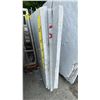 Image 2 : 1 STONE COUNTERTOP SLAB WHITE WITH GREY GRAIN APPROX 10' 3"L X 4' 2"W X 1 1/4" THICK