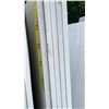 Image 2 : 1 WHITE STONE COUNTERTOP SLAB APPROX 10' 7"L X 5' 4"W X 1 1/4" THICK