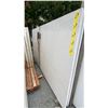 Image 1 : 1 WHITE STONE WITH GREY GRAIN COUNTERTOP SLAB APPROX 10' 7"L X 5' 4"W X 1 1/4" THICK