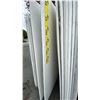 Image 3 : 1 WHITE STONE COUNTERTOP SLAB APPROX 10' 7"L X 5' 4"W X 3/4" THICK