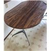 Image 6 : Mid Century Modern Dining Table with Four Swivel Chairs