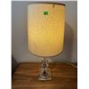 Image 3 : Pair of Vintage Night Table Lamps