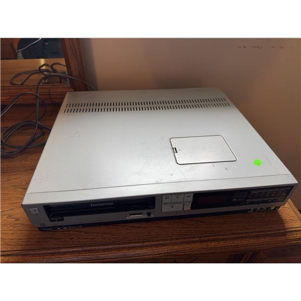 Sony Betamax Video Cassette Recorder SL-2401