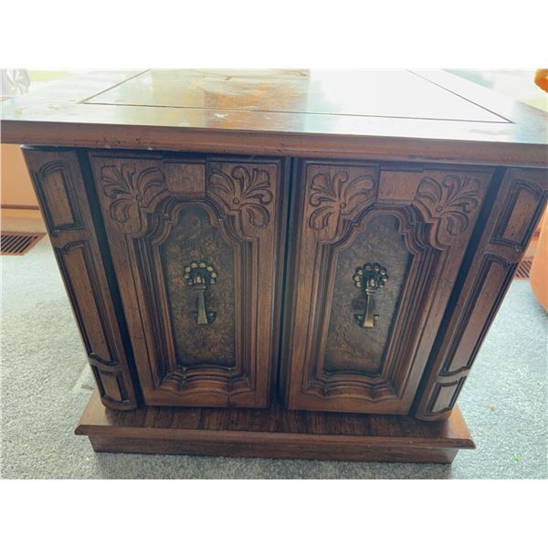 Wooden Cabinet End Table with Double Doors