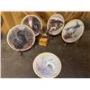 Image 1 : 5 Wildlife Marble Art Plaques & Wood Eagle Sculpture