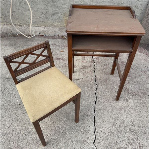 Wooden Small Desk and Chair Set