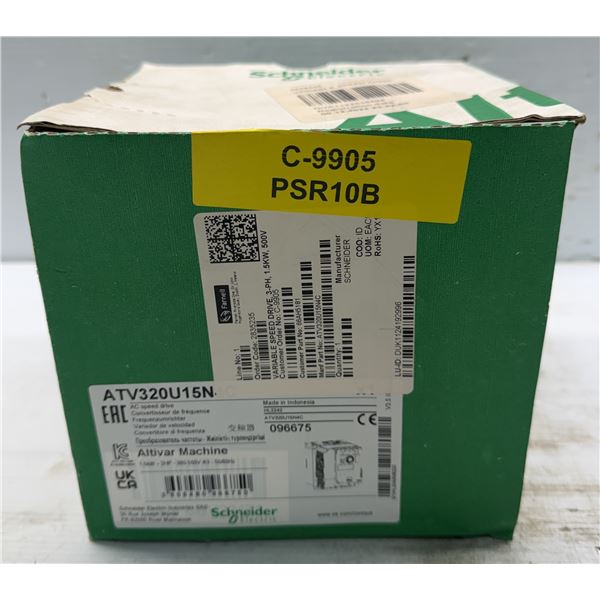 Schneider Electric Altivar 320 #ATV320U15N4C 2HP Variable Frequency Drive 1.5kW