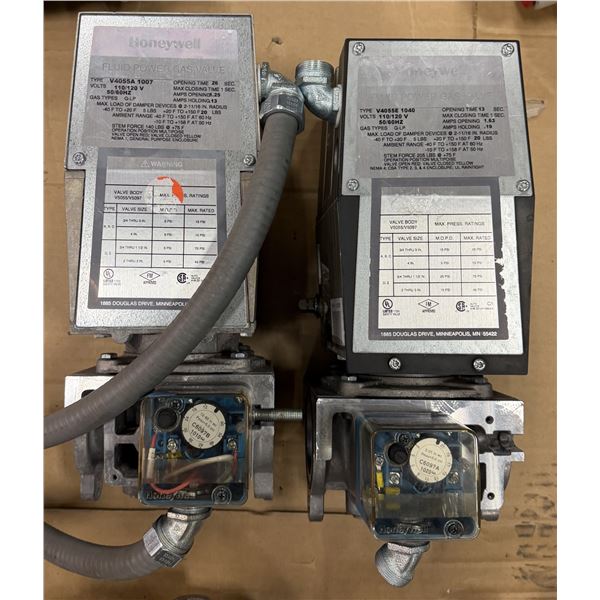 (2) Honeywell #V4055A 1007 Fluid Power Gas Valves