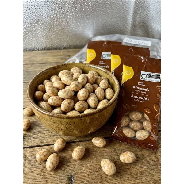 Shell Select CaffÃ¨ Latte Almonds, 12 x 60g