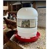 Image 1 : Farm-Tuff 5 Gallon Poultry and Bird Waterer