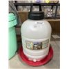 Image 2 : Farm-Tuff 5 Gallon Poultry and Bird Waterer