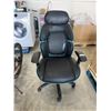 Image 2 : Black Gaming Office Chair with Armrests
