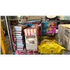 Image 2 : SHELF OF ASSORTED FOOD PRODUCTS