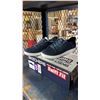 Image 2 : LADIES SIZE 8 SKETCHERS SWIFT FIT RUNNING SHOES
