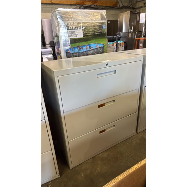 METAL 3-DRAWER FILING CABINET