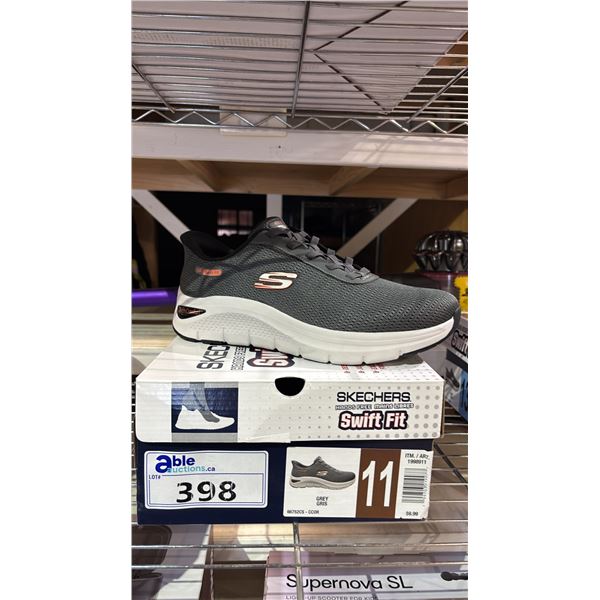 MEN'S SIZE 11 SKETCHERS SWIFT FIT RUNNING SHOES