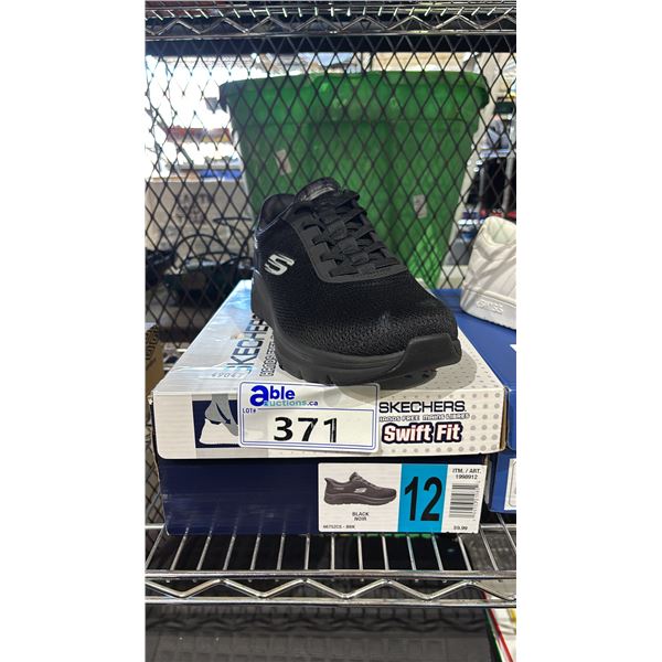MEN'S SIZE 12 SKETCHERS SWIFT FIT RUNNING SHOES