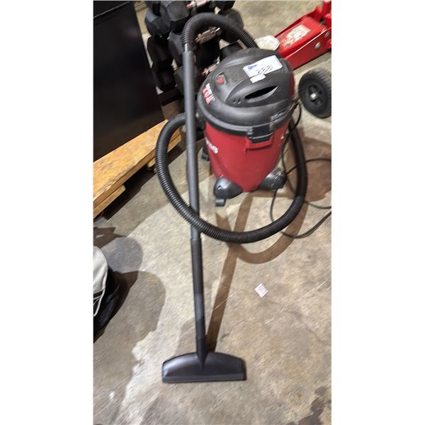 RED& BLACK SHOP VAC WET/DRY VACUUM 6-GALLON
