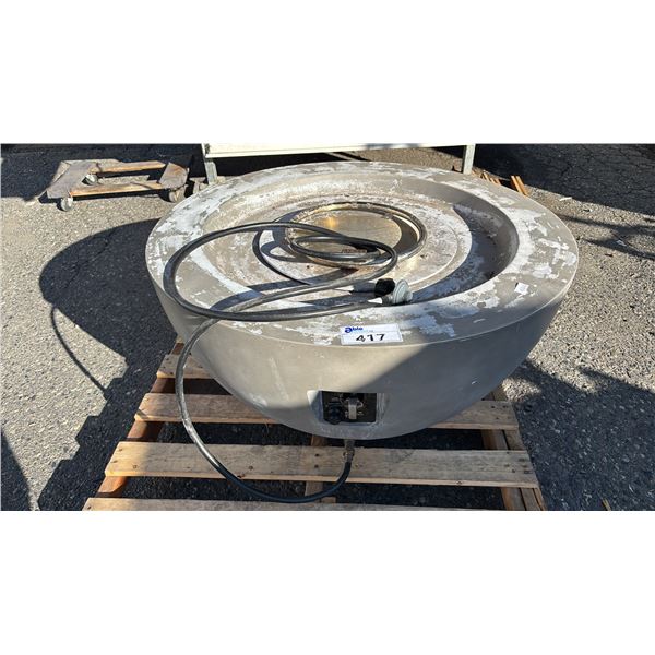 OUTDOOR PROPANE FIREPIT WITH COVER: *UNKNOWN WORKING CONDITION/MAY BE MISSING PARTS & OR PIECES*