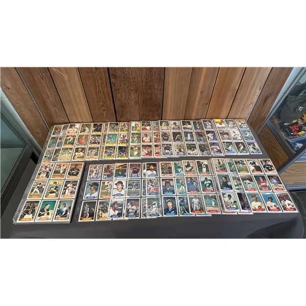 NEAR COMPLETE 1982 FLEER BASEBALL CARD SET IN TRADING CARD SLEEVES: *MISSING #176*