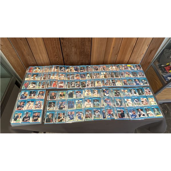 COMPLETE 1987 FLEER BASEBALL CARD SET IN TRADING CARD SLEEVES