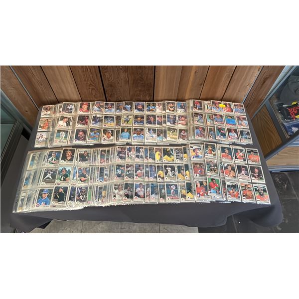 NEAR COMPLETE 1983 FLEER BASEBALL CARD SET IN TRADING CARD SLEEVES: *MISSING #179, #360 & #507*