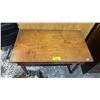 Image 3 : VINTAGE WOOD TABLE