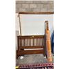 Image 1 : WOOD QUEEN SIZE BEDFRAME WITH HEADBOARD & FOOTBOARD