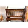 Image 2 : WOOD QUEEN SIZE BEDFRAME WITH HEADBOARD & FOOTBOARD