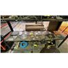 Image 1 : SHELF OF ASSORTED CIRCULAR SAW BLADES