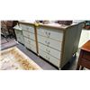 Image 2 : VINTAGE 8-DRAWER PAINTED WOOD DRESSER *MOST OF THE DRAWERS ARE STUCK*