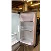 Image 4 : SAMSUNG 36" WIDE STAINLESS STEEL FRENCH DOOR FRIDGE W/ WATER & ICE DISPENSER & BOTTOM FREEZER DRAWER