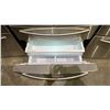 Image 8 : SAMSUNG 36" WIDE STAINLESS STEEL FRENCH DOOR FRIDGE W/ WATER & ICE DISPENSER & BOTTOM FREEZER DRAWER