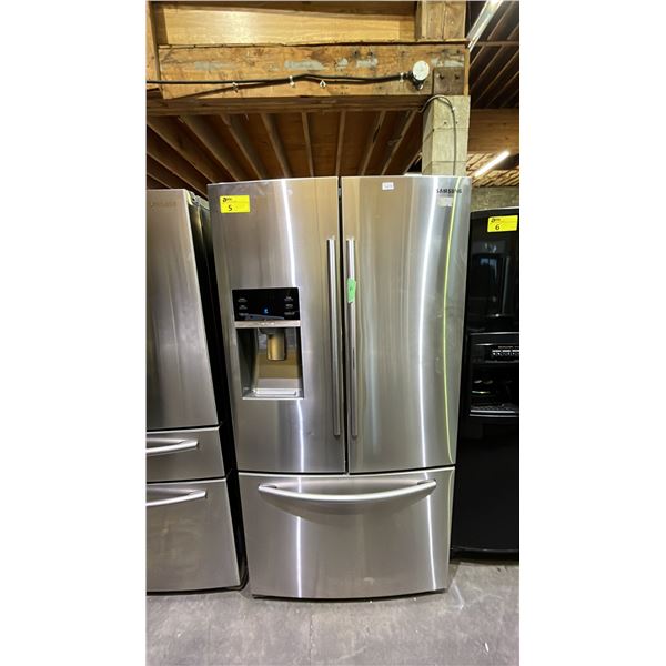 SAMSUNG 36 W STAINLESS STEEL FRENCH DOOR FRIDGE WITH WATER & ICE DISPENSER & BOTTOM FREEZER DRAWER
