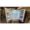 Image 2 : SAMSUNG 36"W STAINLESS STEEL FRENCH DOOR FRIDGE WITH WATER & ICE DISPENSER & BOTTOM FREEZER DRAWER