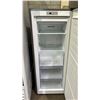 Image 3 : HISENSE 22" W STAINLESS STEEL SWING DOOR CONVERTIBLE FRIDGE/FREEZER *DIGITAL DISPLAY DOES NOT WORK*