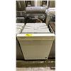 Image 1 : AMANA BUILT IN DISHWASHER