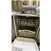 Image 3 : AMANA BUILT IN DISHWASHER