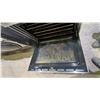 Image 6 : BOSCH 5 BURNER ELECTRIC RANGE WITH CONVECTION OVEN