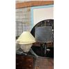 Image 4 : (4) ASSORTED TABLE LAMPS WITH 2 EXTRA SHADES