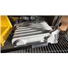 Image 2 : ELECTRIC RADIATOR & YELLOW SIDE PRESS MOP WRINGER