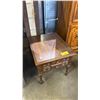 Image 1 : VINTAGE SPANISH REVIVAL STYLE WOOD END TABLE