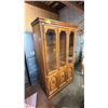Image 1 : VINTAGE INTERIOR LIT WOOD CHINA CABINET